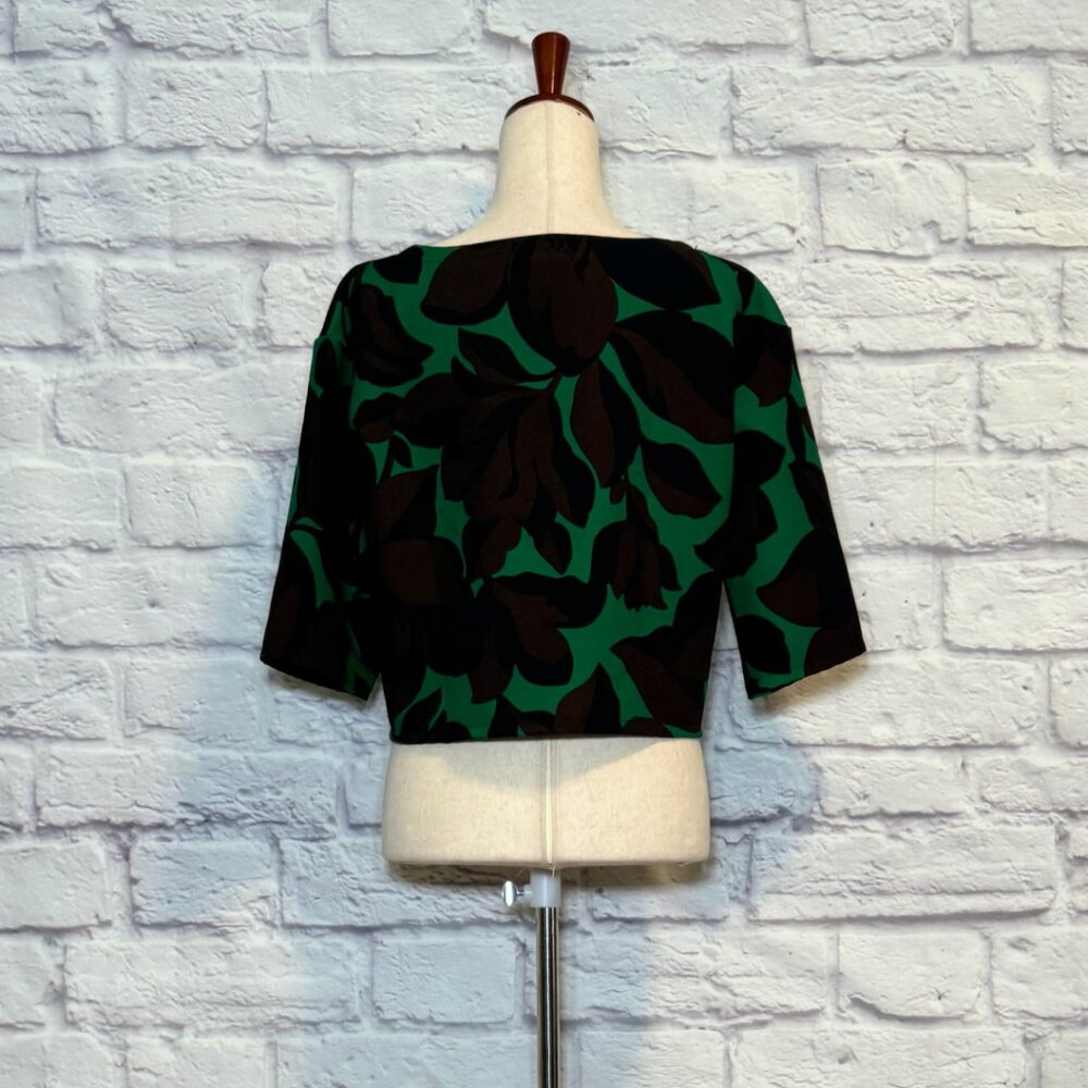 Kara-Line Green Floral Cropped Top - Picture 2 of 9